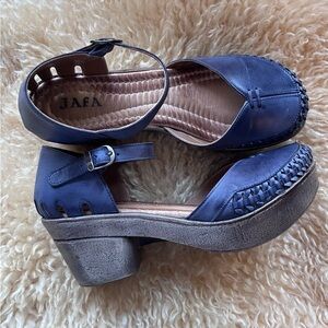 JAFA. Like new, worn less than 5 times. Top notch quality, comfortable